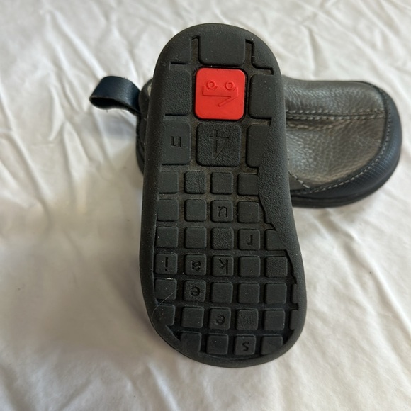 See Kai Run - LIKE NEW - Gray and Black Leather slip on sneakers Patchwork - Picture 6 of 6